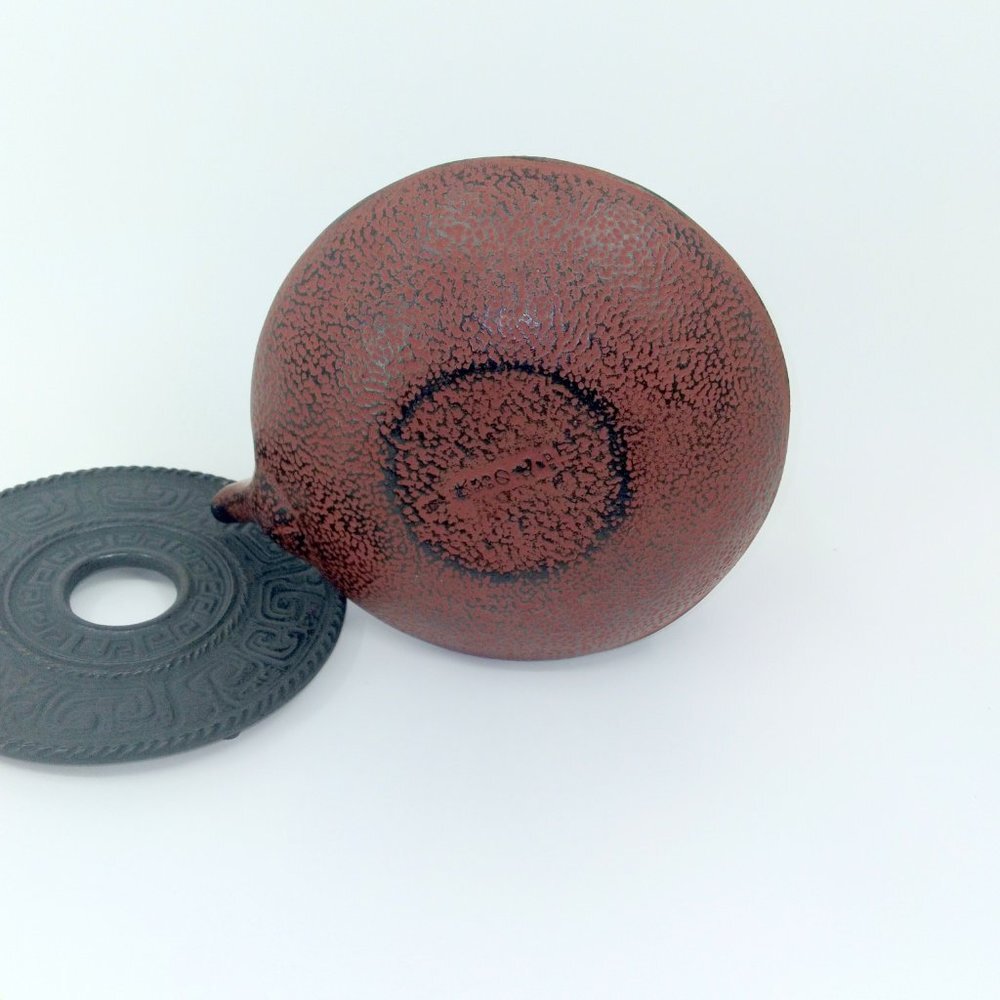 Tea Junction Cast Iron Japanese Teapot Bamboo Motif - Picture 4 of 5